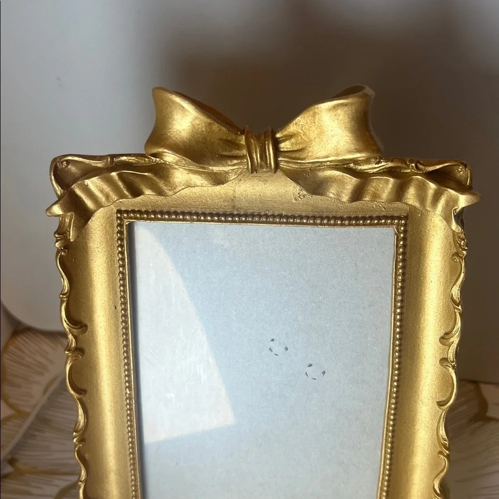Elegant Gold Picture Frame with Bow Accent For 4x6 pictures - Picture 2 of 16